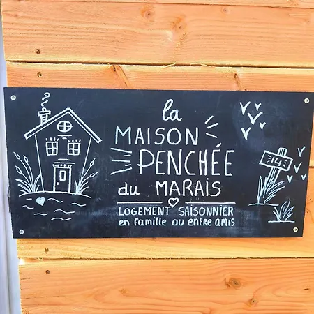La Maison Penchee Du Marais L'escapade Nature A Saint-omer